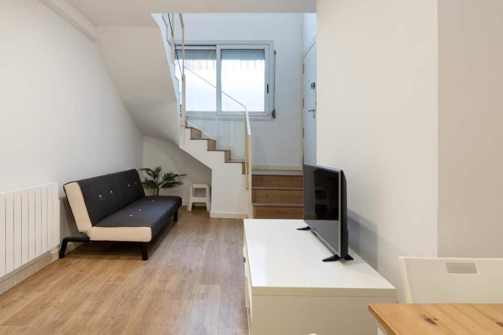 Apartment Live Camp Nou Оспиталет-де-Льобрегат Экстерьер фото