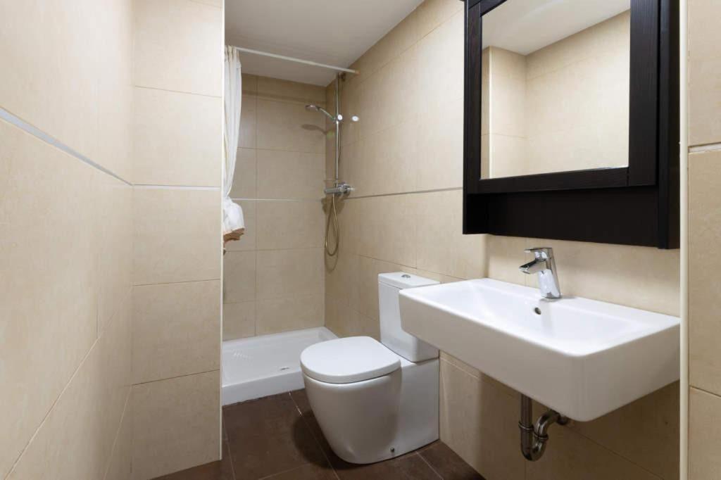 Apartment Live Camp Nou Оспиталет-де-Льобрегат Экстерьер фото